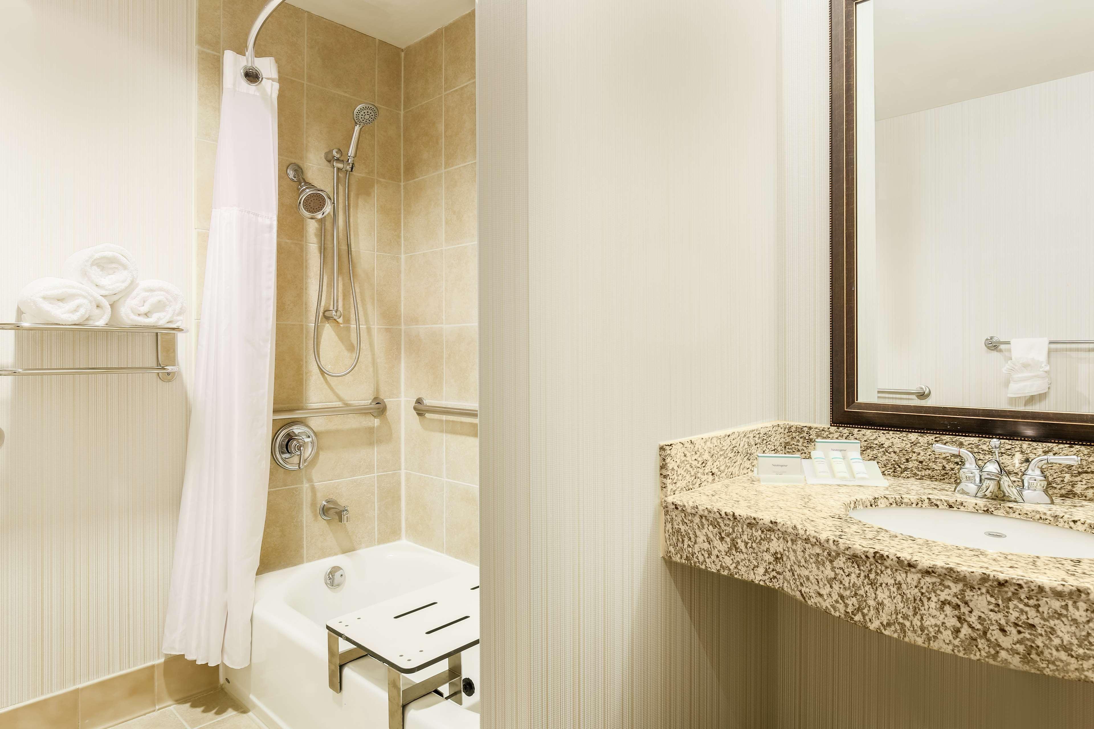 Hilton Garden Inn Dallas Lewisville Exterior photo
