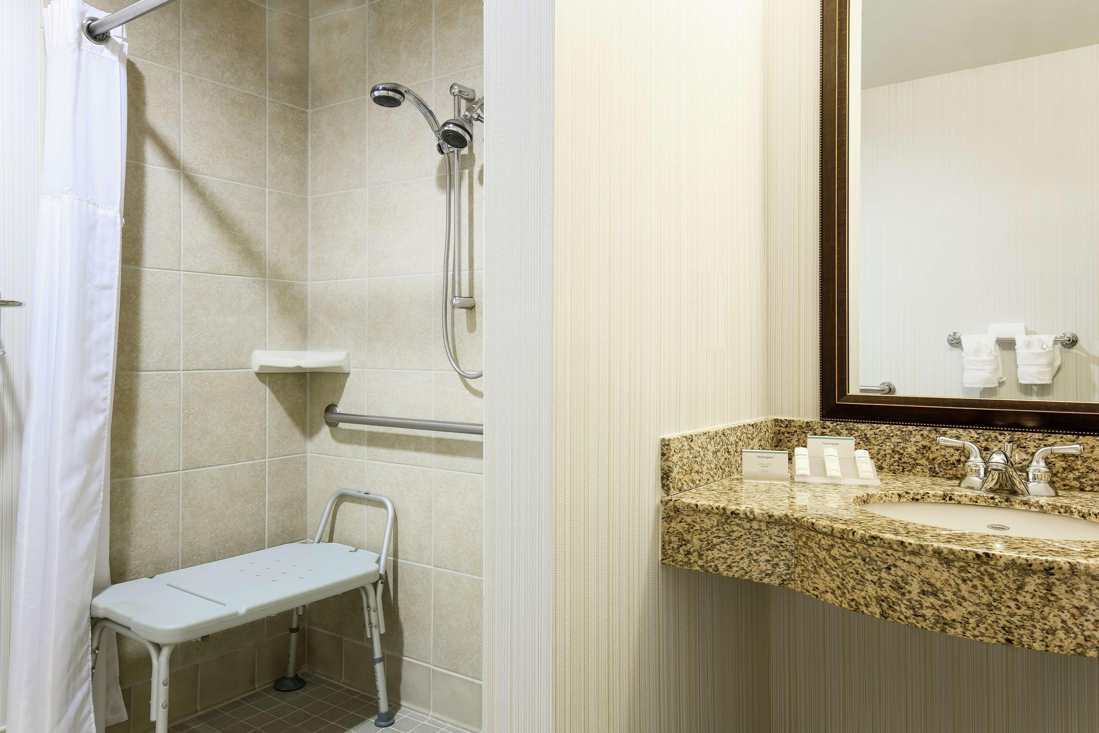 Hilton Garden Inn Dallas Lewisville Exterior photo