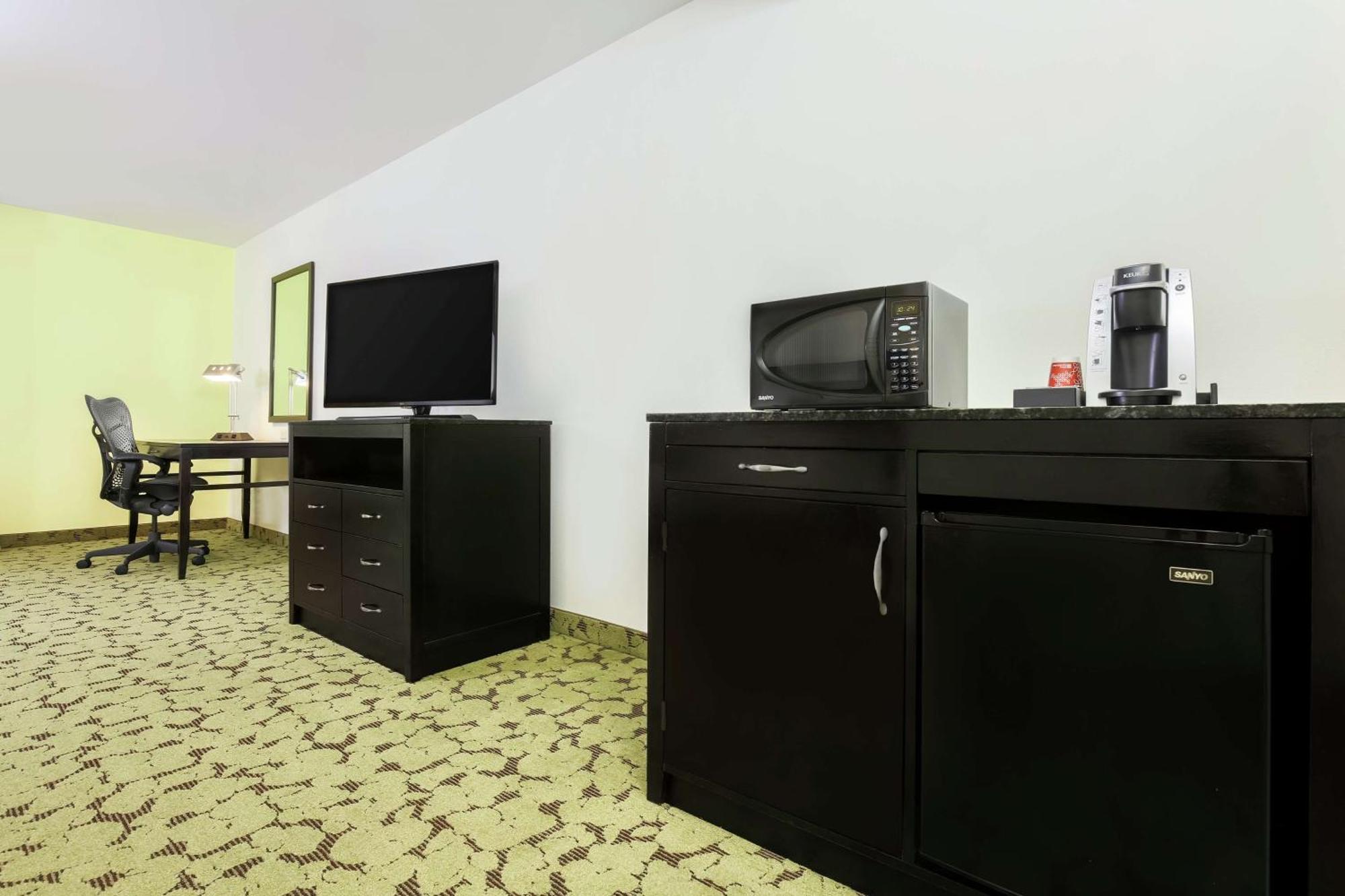 Hilton Garden Inn Dallas Lewisville Exterior photo