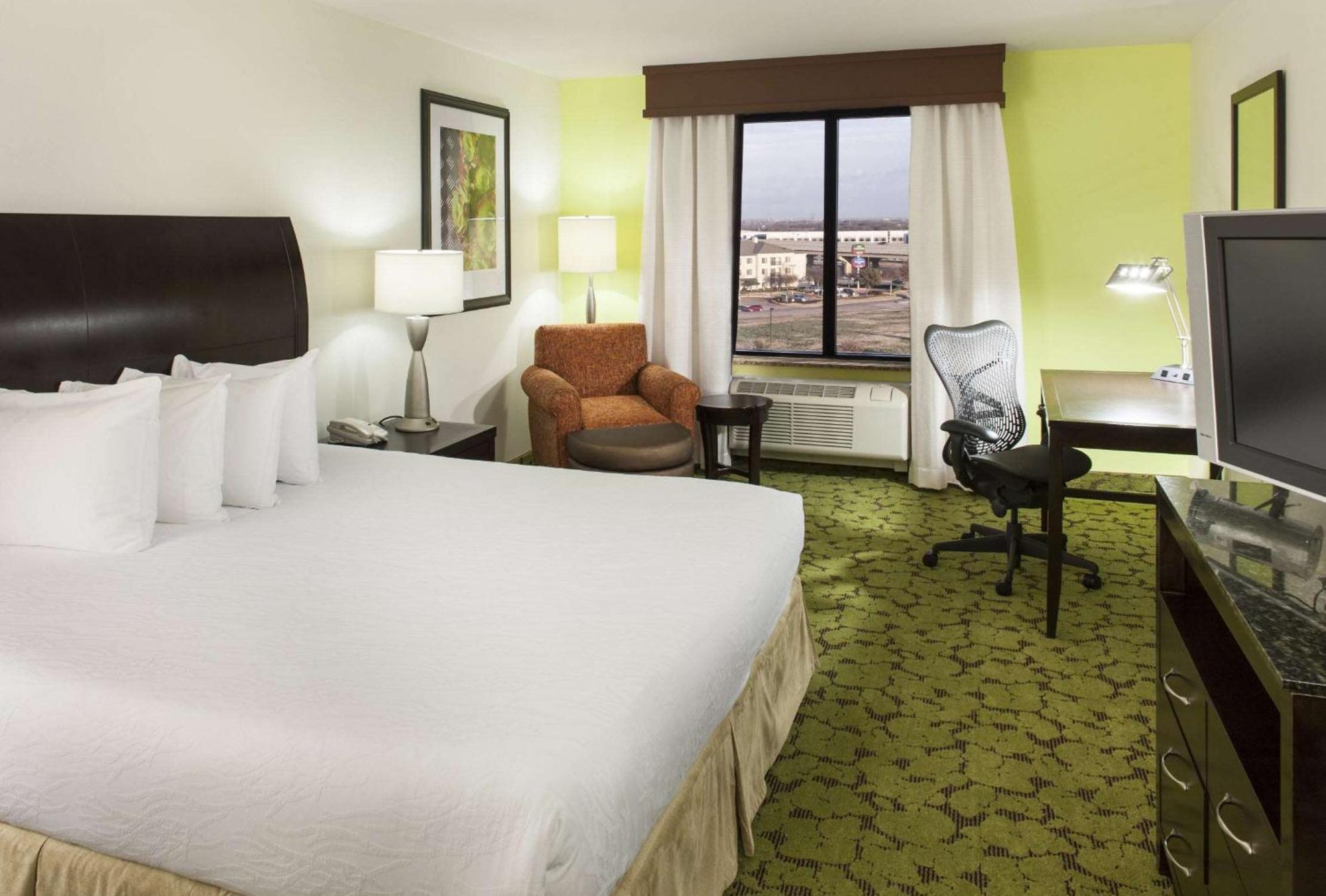 Hilton Garden Inn Dallas Lewisville Exterior photo