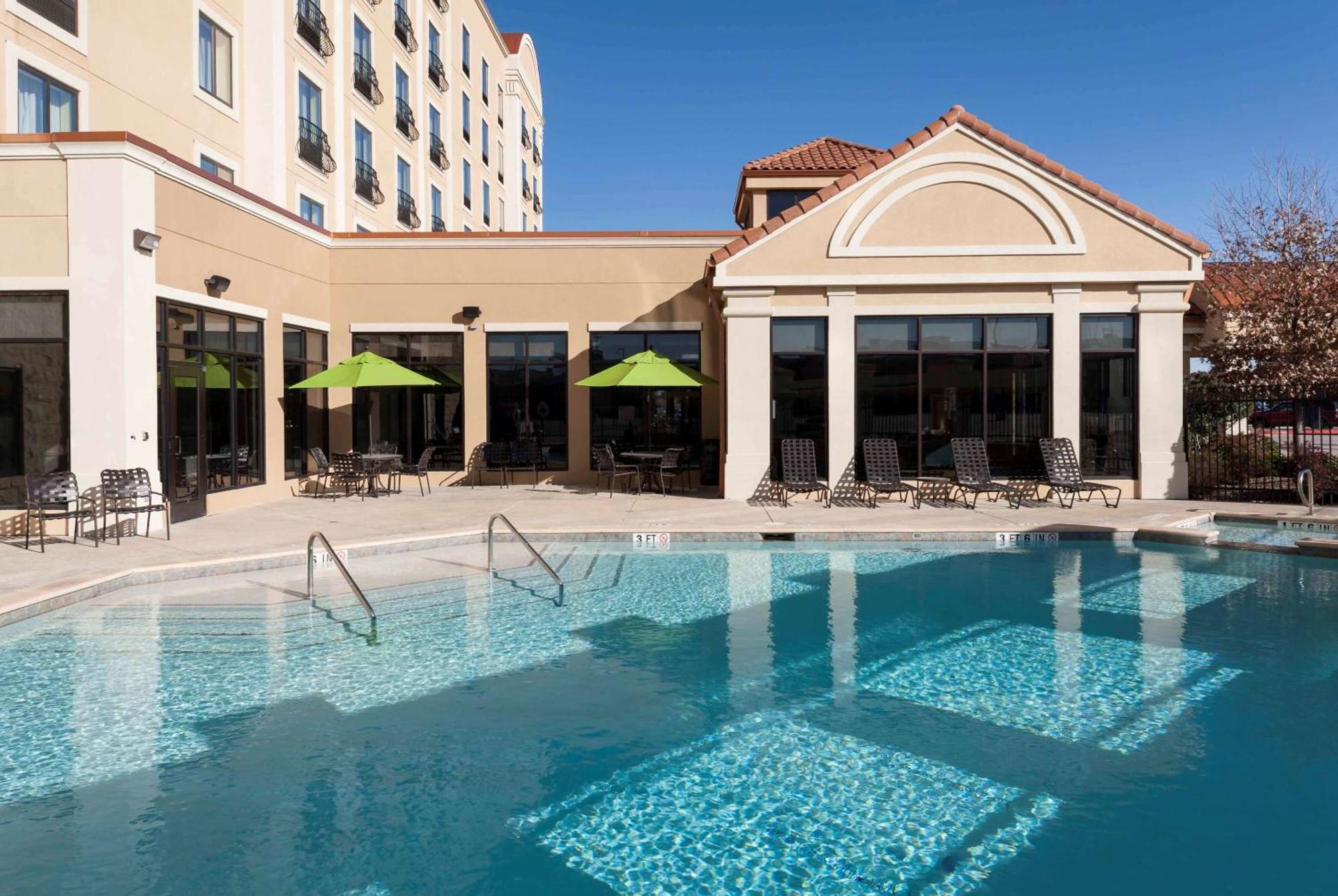 Hilton Garden Inn Dallas Lewisville Exterior photo